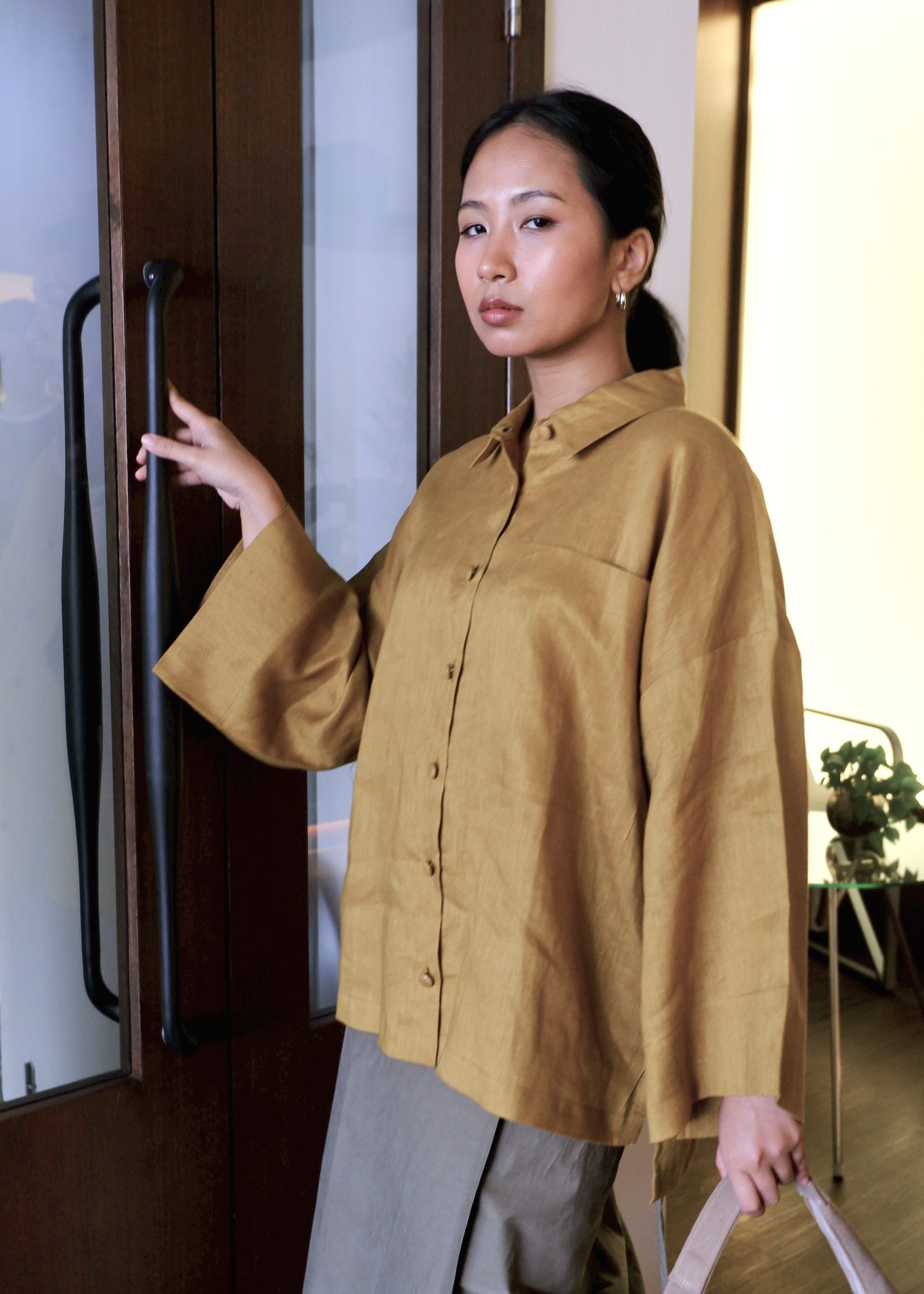 TEJA - Linen Boxy Shirt