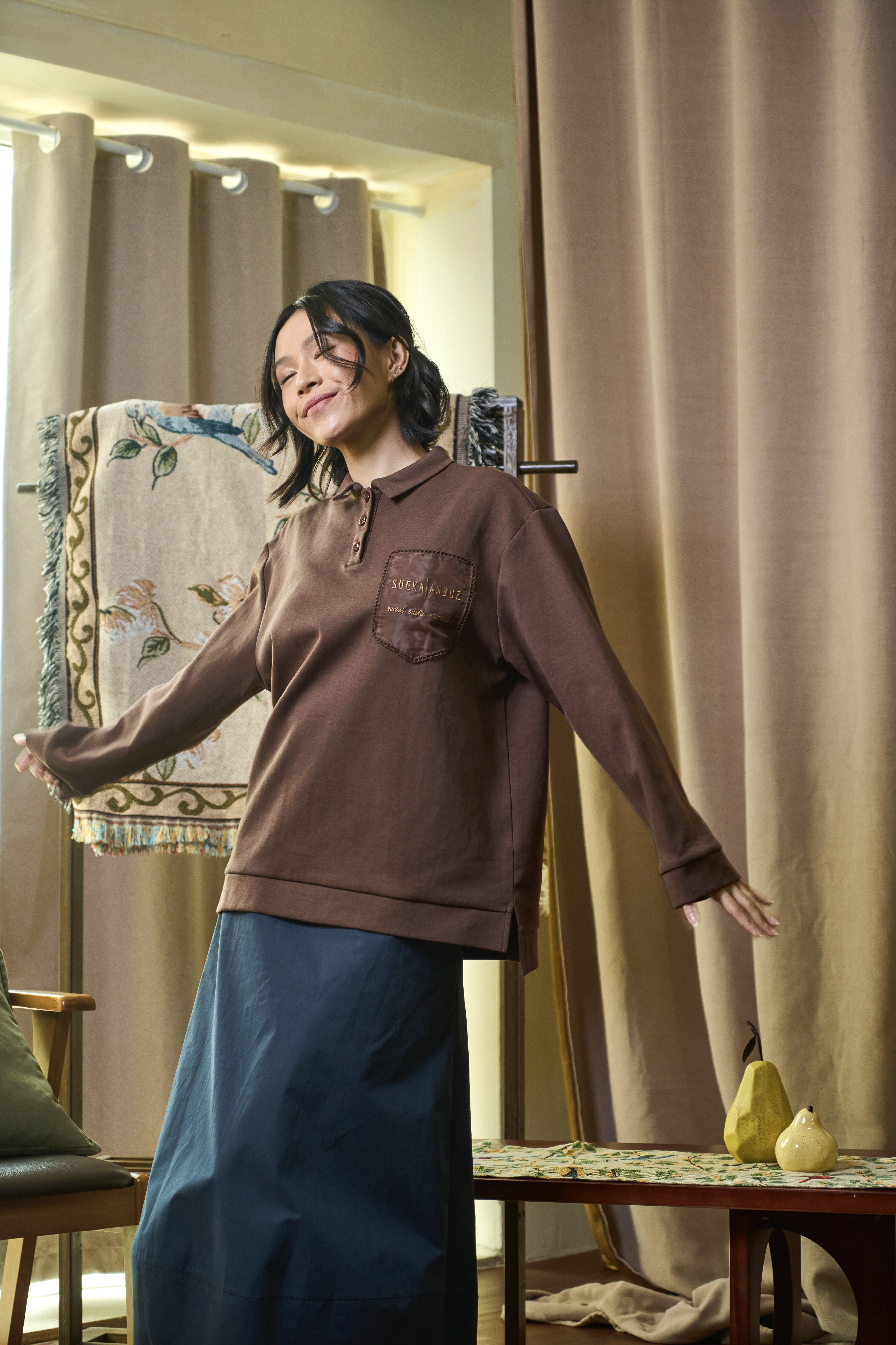 Kindred-Sheer Pocket Tee - Image 12